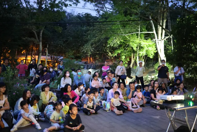 ▲大坑生態園區螢火蟲生態解說(圖／觀旅局提供2025.4.4)