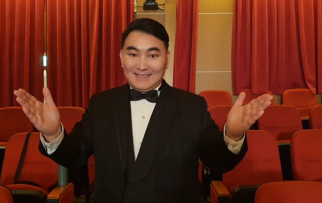 ▲徐亨（如圖）今日凌晨公開與妻子離婚原因，兩人因個性不合而分開，但他過去曾稱讚小14歲的嫩妻黃于倫是非常棒的女生，初夜也是給了他。（圖／徐亨臉書）