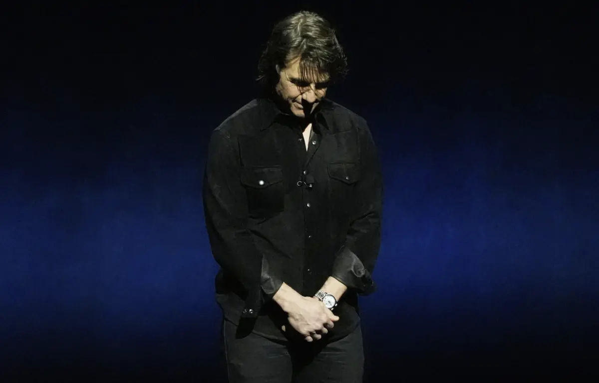 ▲湯姆克魯斯（如圖）在宣傳新片的活動上，向合作《捍衛戰士》系列、近日去世的方基墨致哀，祝對方下一段旅程順利，並且率領全場為方基墨來默哀1分鐘。（圖／美聯社／達志影像）