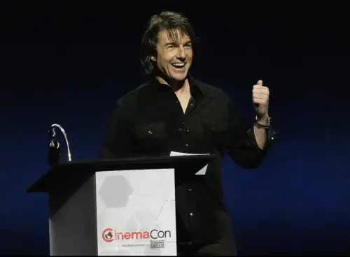 ▲湯姆克魯斯現身CinemaCon，宣傳5月要上映的新作《不可能的任務：最終清算》。（圖／美聯社／達志影像）