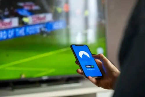 ▲VPN可用於跨區下載其他國家的影音、遊戲等。圖為示意畫面。（圖／擷取自Pexels）