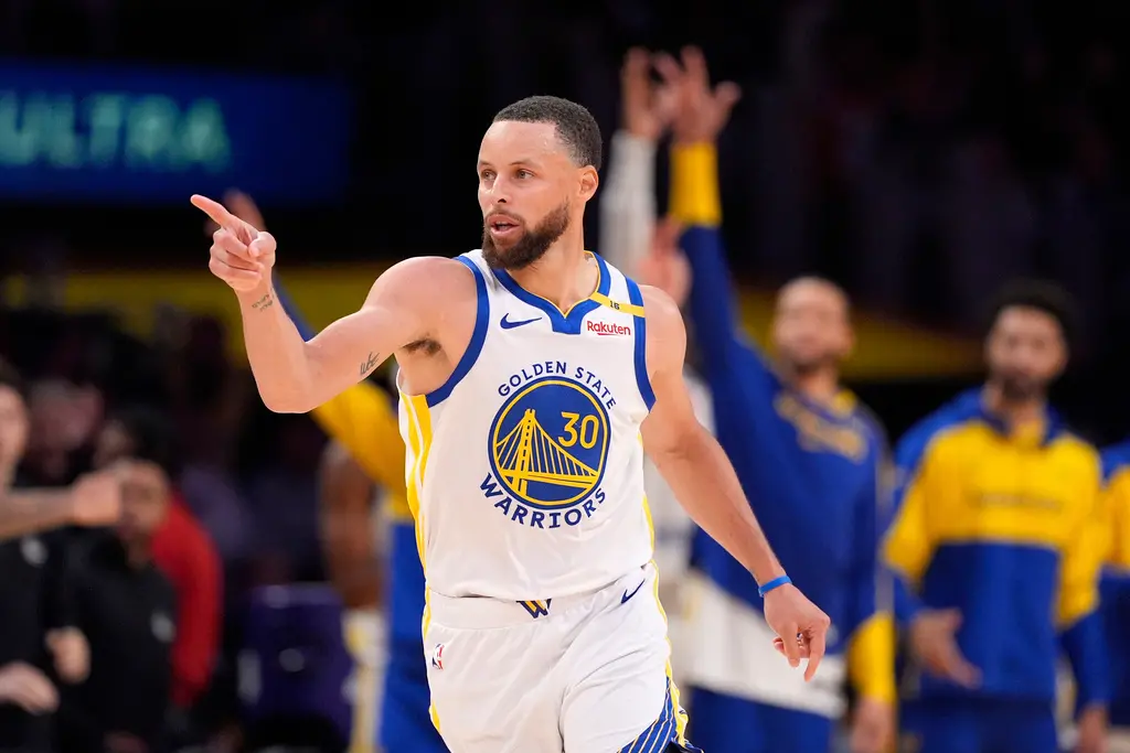 ▲Stephen Curry與Jimmy Butler率領勇士一飛衝天，事實上，勇士在60天前勝率還不足五成，如今最快在下周一就可以上西區第三，屬於灣區的奇蹟故事仍在繼續。（圖／美聯社／達志影像）