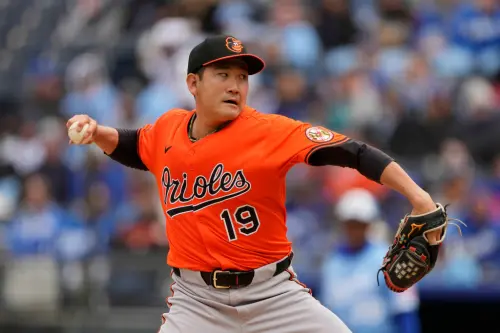 巴爾的摩金鶯隊日籍投手菅野智之,在今(6)日客場對戰堪薩斯市皇家隊的比賽中先發登板,主投5又1/3局,僅被敲出5支安打,失1分,送出4次三振,率隊以8:1取勝。 ▲巴爾的摩金鶯隊日籍投手菅野智之,在今(6)日客場對戰堪薩斯市皇家隊的比賽中先發登板,主投5又1/3局,僅被敲出5支安打,失1分,送出4次三振,率隊以8:1取勝。(圖/美聯社/達志影像)