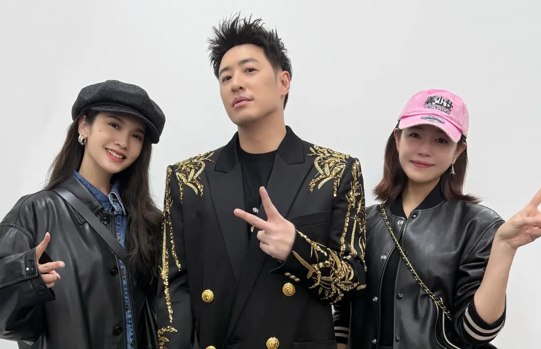 ▲陳妍希（右）和楊丞琳（左）去看潘瑋柏（中）北京演唱會，3人是台劇《不良校花》的主演，17年後再度合體掀起粉絲討論。（圖／潘瑋柏IG）