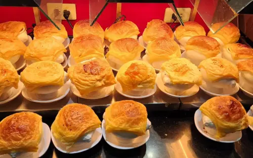 ▲「達樂斯美式牛排」店內招牌的酥皮濃湯總是補得滿滿的,深怕顧客不夠喝。(圖/翻攝達樂斯美式牛排臉書) ▲「達樂斯美式牛排」店內招牌的酥皮濃湯總是補得滿滿的,深怕顧客不夠喝。(圖/翻攝達樂斯美式牛排臉書)