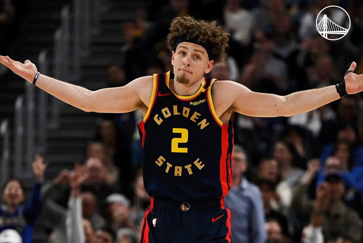 ▲Podziemski在進場時竟意外遭到灰狼主場保全「關門」，場邊捕捉到這一幕也讓網友笑翻。（圖／取自金州勇士X）