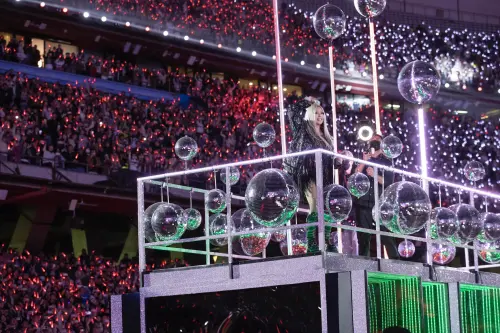 ▲張惠妹在演唱會上的表現讓觀眾激賞、網友稱讚，認為她不愧是「演唱會女王」，可以把能容納10萬人的北京鳥巢，變成氣氛超嗨的夜店。（圖／聲動娛樂提供）