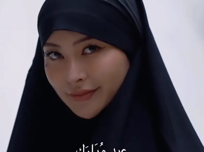 ▲Rae Lil Black近期宣布因信奉伊斯蘭教，所以選擇從AV界引退，此舉被許多人認為是在「做行銷」，對此，她親自回應酸民：「如果是行銷的話，那我幹嘛還要遵循伊斯蘭教義齋戒？」（圖／Rae Lil Black IG）