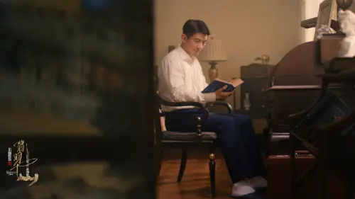 修杰楷在新戲《小娘惹之翡翠山》中飾演通曉中西文化的大家族次子。(圖/TVBS) ▲修杰楷在新戲《小娘惹之翡翠山》中飾演通曉中西文化的大家族次子。(圖/TVBS)