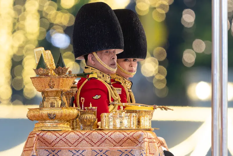 ▲泰國的《刑法》第112條冒犯君主罪，明文禁止任何人「詆毀、羞辱、威脅泰國國王、泰國王后，或其法定繼承人及攝政者」，違者可判處3至15年有期徒刑。（圖／美聯社／達志影像）