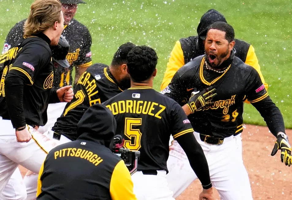 ▲Tommy Pham在延長賽敲出再見安打，率領海盜擊敗洋基。（圖／美聯社／達志影像）