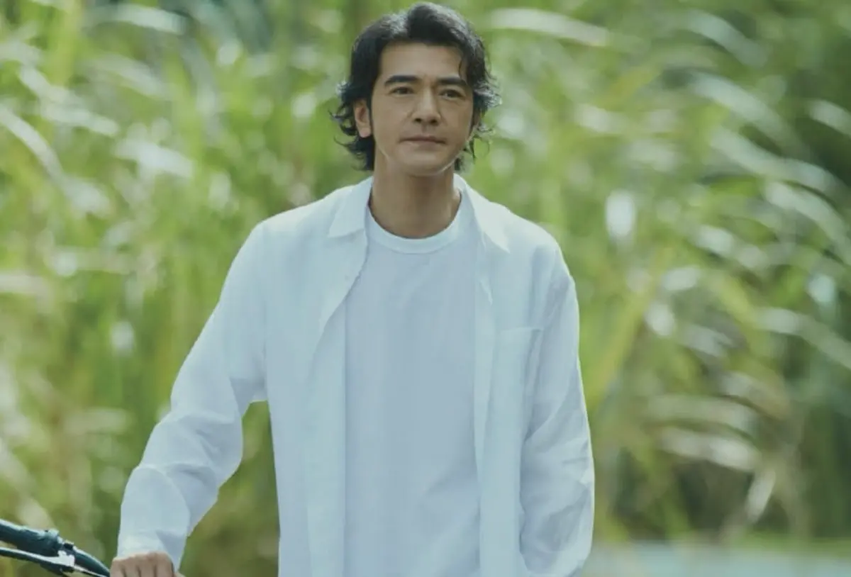 ▲金城武殺青多年的《風林火山》可望今年上映，近日開始成為名牌精品爭奪的目標，被傳經紀公司考量他的社交恐懼，接拍廣告可以，但要出國看秀之類的活動就還沒答應。（圖／摘自MUJI無印良品微博）