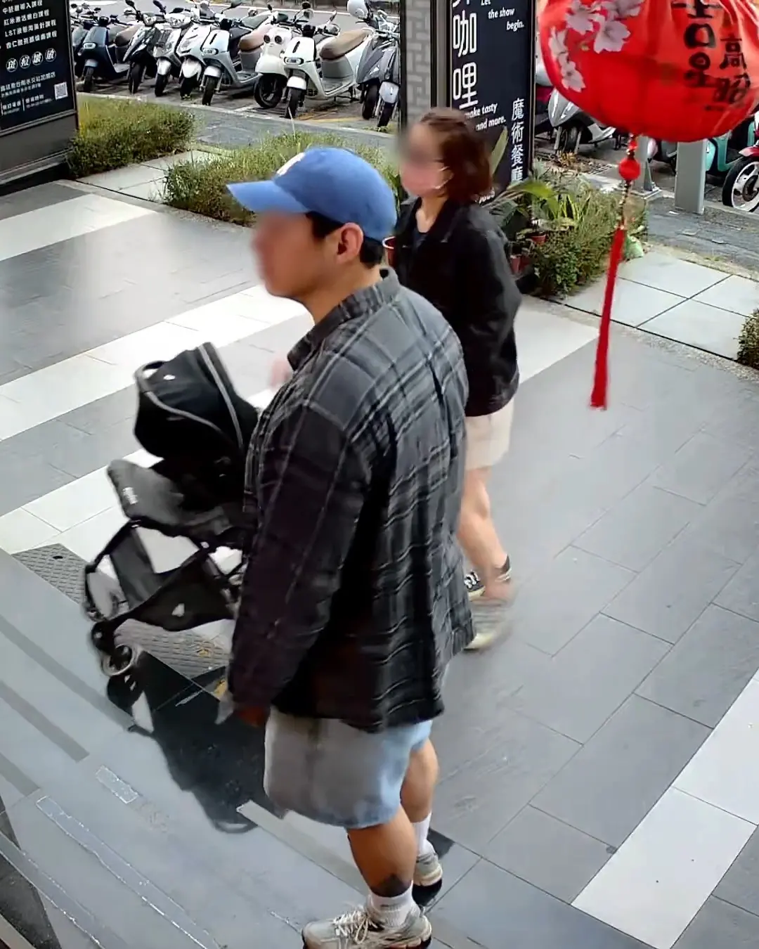 ▲魔術餐廳老闆公布「不會開門留1星負評」的客人監視器影像。（圖／業者提供）