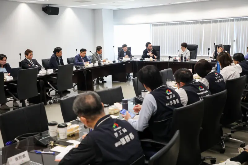 ▲台中市政府邀集台中市產業公協會代表，與市長進行企業座談。（圖／台中市政府提供，2025.04.07）