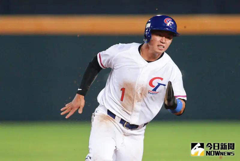 ▲鄭宗哲在23年經典賽成為中華隊陣中最年輕的野手，首戰面對巴拿馬就上演猛打賞，後續返美後也正式破繭而出，季中就升上象徵高階的2A。（圖／記者葉政勳攝影）