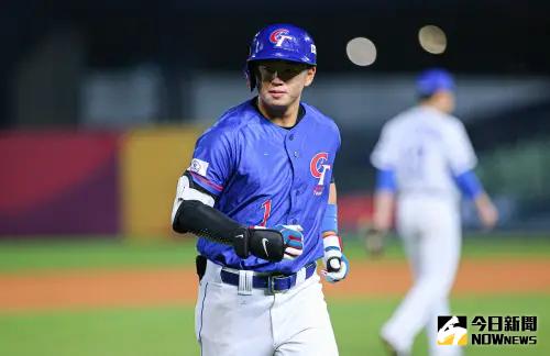 台灣旅美球員鄭宗哲。(圖/記者葉政勳攝影) ▲2023年,鄭宗哲成為世界棒球經典賽(WBC)台灣隊的一員,並在台灣主場台中洲際棒球場出戰世界強權,對義大利和荷蘭的比賽中繳出關鍵表現,「在家鄉比賽,感受到台灣球迷滿滿的支持,是我永遠不會忘記的回憶。」。(圖/記者葉政勳攝影)