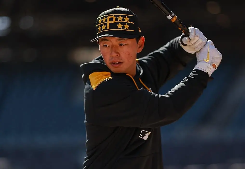 ▲匹茲堡海盜隊鄭宗哲升上大聯盟，忘了給老婆買禮物，用升上大聯盟彌補。（圖／取自youngbucspit IG）