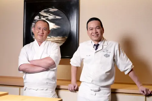 ▲台北喜來登「すし桃」SUSHI MOMO有雙主廚，左起為詹明霖師傅與林俊明師傅。（圖／台北喜來登大飯店提供）