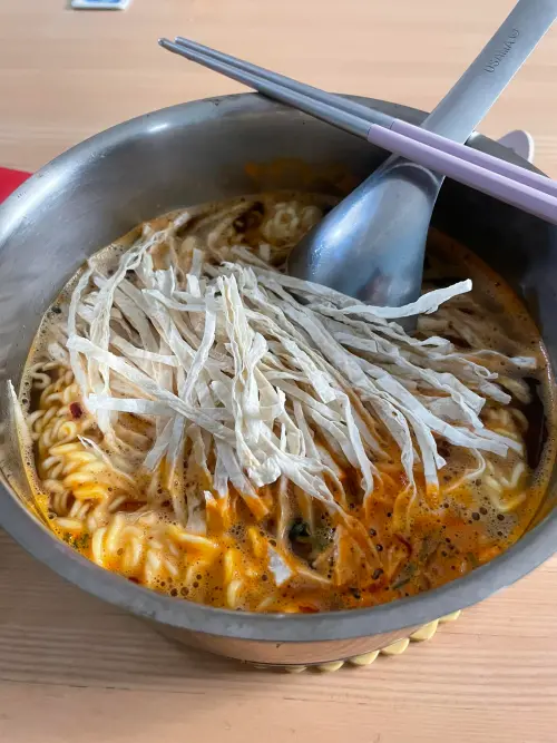 ▲（圖／取自臉書粉專「泡麵公社 泡麵俱樂部」）