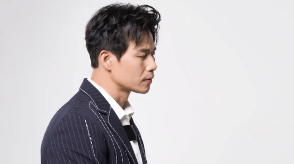 ▲51歲資深音樂人陳國華（如圖）首次加入「讚聲演唱會」行列，6月13日將舉辦個人專場，並宣告已經拚命開始戒辣、戒酒，希望屆時以最佳狀態登台。（圖／寬宏藝術提供）