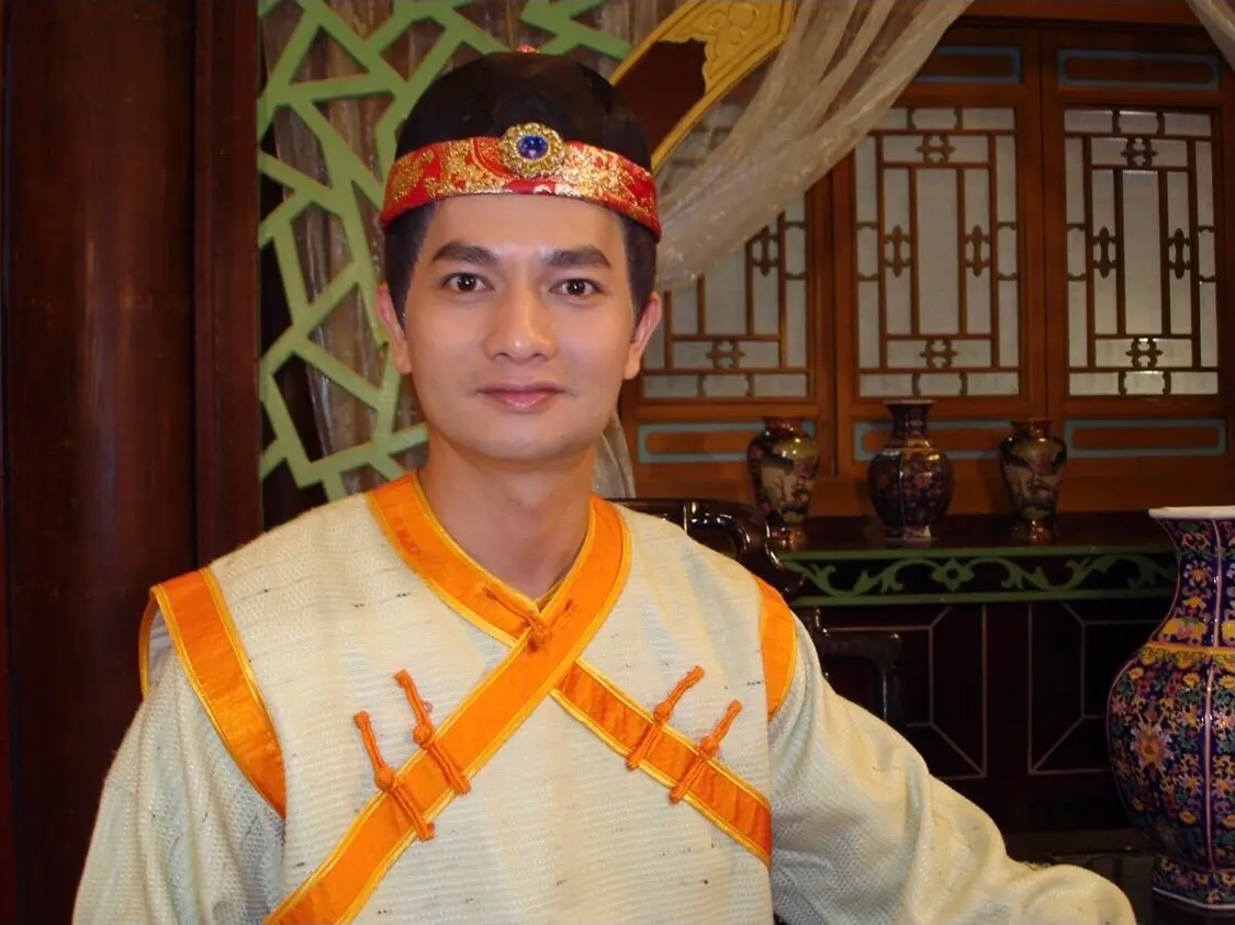 ▲呂嘉興（如圖）從演員變成股王，過去靠玉晶光、大立光獲利出場，已經在股市中賺進500萬元。（圖／呂嘉興提供）