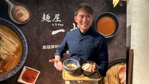 ▲東京拉麵之王「麵屋一燈」坂本幸彥社長來台,親手獻上特別創作「濃厚海老沾麵」。(圖/記者陳美嘉攝) ▲東京拉麵之王「麵屋一燈」坂本幸彥社長來台,親手獻上特別創作「濃厚海老沾麵」。(圖/記者陳美嘉攝)