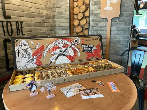 ▲必勝客《葬送的芙莉蓮》主題店光復餐廳。（圖／記者蕭涵云攝）