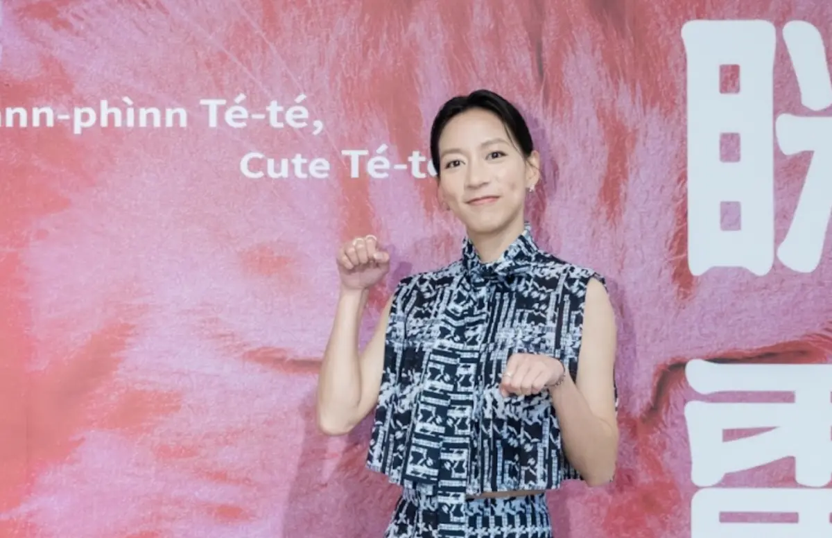 ▲陳妤擔任「眯電影-台語短片創作徵選」代言人，今出席頒獎典禮時聊起近況，她分享前陣子和爸媽一起去買塔位，一家人不避諱談論生死。（圖／公視台語台）