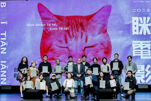 ▲「眯電影-台語短片創作徵選」入圍者合影。(圖/公視台語台) ▲「眯電影-台語短片創作徵選」入圍者合影。(圖/公視台語台)