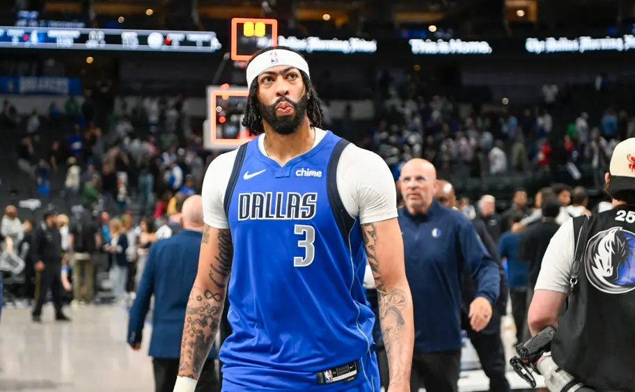 ▲Anthony Davis本周四將是自被交易至獨行俠後，首次面對老東家湖人，相比外界不斷烘托對立氣氛，AD本人倒是不太關注，透露內心「毫無波瀾」。（圖／美聯社／達志影像）