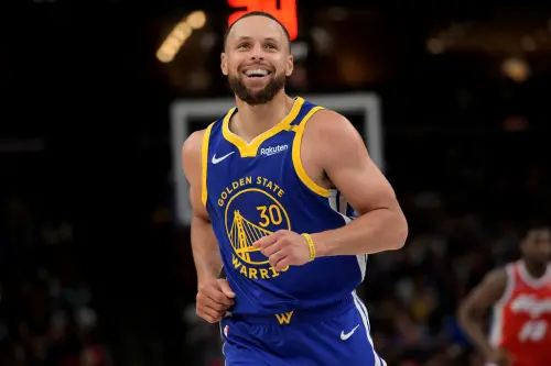 ▲勇士主場迎戰太陽，Stephen Curry半場砍下19分、Brandin Podziemski挹注17分，勇士多點開花、半場以69：43領先太陽26分。（圖／美聯社／達志影像）