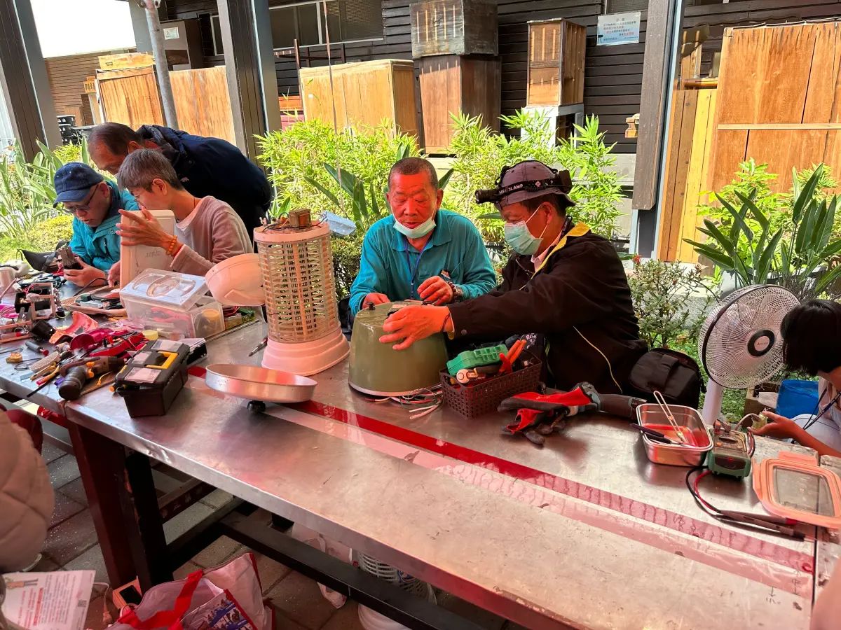 ▲台南環保局藏金閣拍賣日推出小家電維修，每月15日開放報名。（圖／南市府提供）