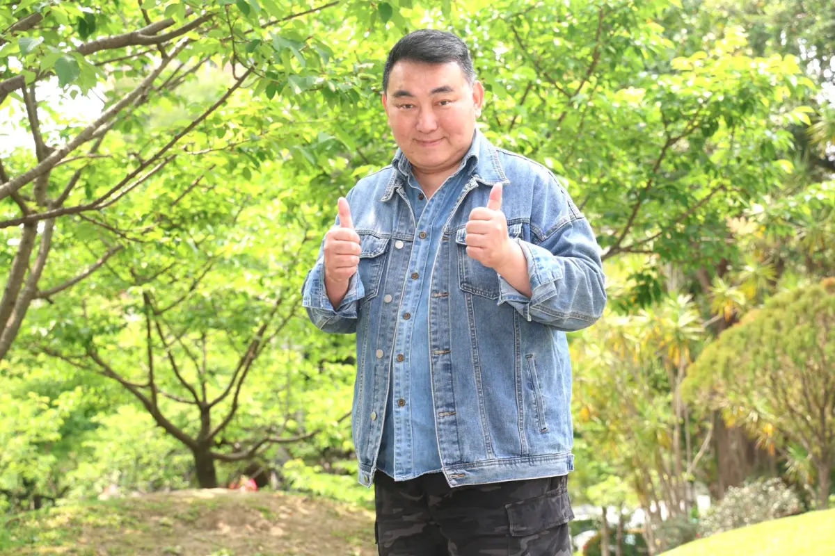 ▲資深演員徐亨（如圖）今（9）日露面分享財務近況，為了償還2億巨債賣掉3房產，如今剩下2、3千萬沒還完，他吐露陷入低潮的心聲：「很難有人破產又破病，如果真的走了問題還是在，一定要撐下去！」（圖／記者李政龍攝影）