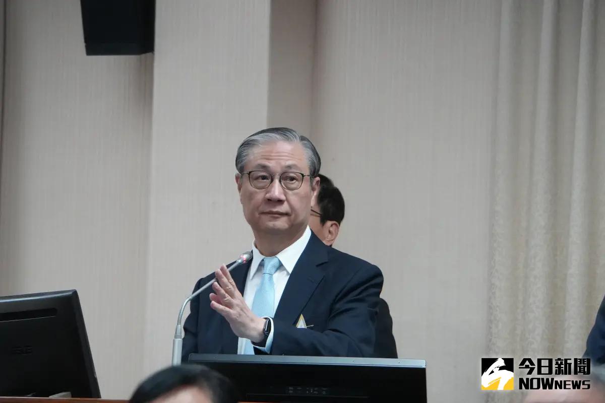 ▲外界傳聞移民署長鐘景琨因近日「武統中配事件」提早退休，不過移民署澄清，鐘景琨的退休申請，與媒體報導近期中配議題無涉，純屬個人生涯規劃。（圖／記者呂炯昌攝）