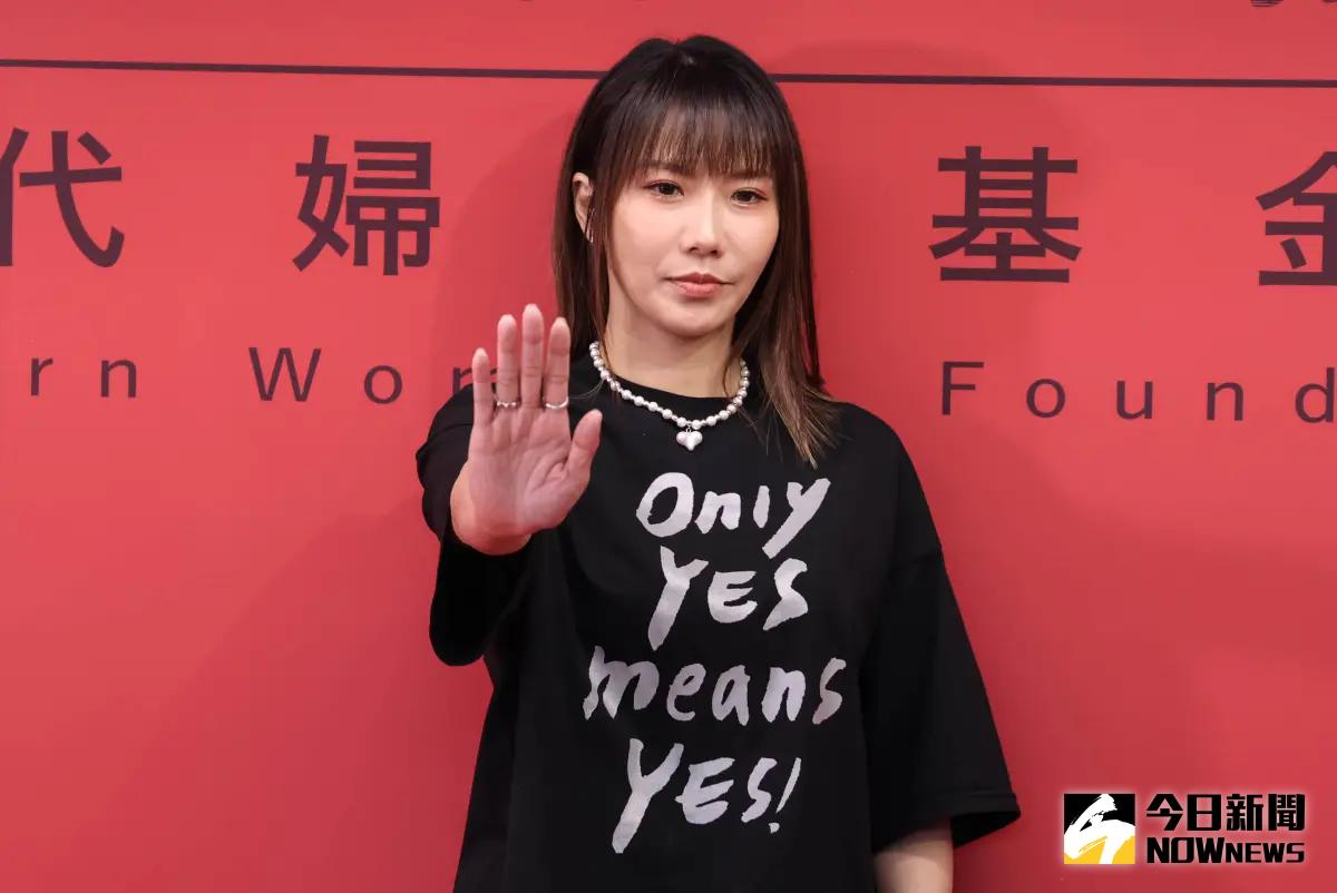 ▲大牙（如圖）今出席現代婦女基金會的活動，昔因踢爆陳建州性騷，導致工作全無，諷刺的是，曾捲入性騷案的宥勝宣布復出，大牙痛斥這對受害者來說是二次傷害。（圖／記者朱永強攝）