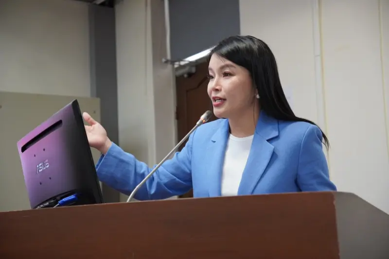▲國民黨立委張嘉郡質詢指出，希望經濟部可以補貼資金鏈中斷的中小微企業。（圖／張嘉郡辦公室提供）
