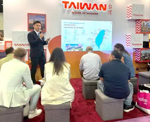 ▲台灣港務公司人員在2025美國全球郵輪論壇中,向國際郵輪業界展示我國台灣港群建設成果與觀光優勢。(圖/台灣港務公司提供) ▲台灣港務公司人員在2025美國全球郵輪論壇中,向國際郵輪業界展示我國台灣港群建設成果與觀光優勢。(圖/台灣港務公司提供)
