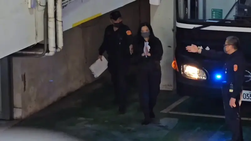 ▲台北市議員應曉薇，交齊3000萬保金。（圖／翻攝畫面，2025.03.24）