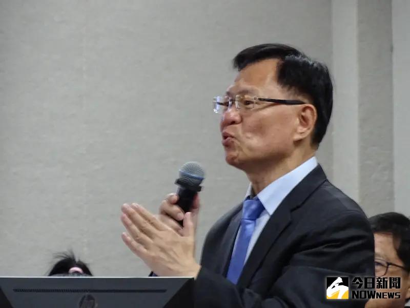 ▲民眾黨立委張啓楷今投書網路媒體優傳媒，痛批卓內閣在預算處理上把人民當肉票。（圖／記者呂炯昌攝）