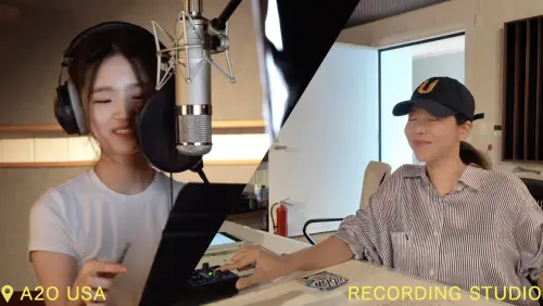 ▲Sunny穿著樸素,坐在音樂控台前面溫柔的指導練習生唱歌技巧。(圖/A2O Channel YouTube) ▲Sunny穿著樸素,坐在音樂控台前面溫柔的指導練習生唱歌技巧。(圖/A2O Channel YouTube)