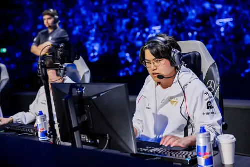 ▲LOL《英雄聯盟》韓國戰隊T1 近期驚傳茶壺風暴，下路選手 Gumayusi 在覆盤時與教練意見不合，甚至被爆出團練無法上場。（圖／LOL Esports Flickr）