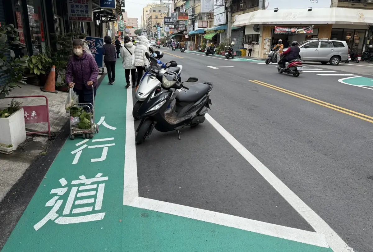 ▲彰化市大埔路因新設人行道及停車區標線，大甲媽回鑾時將24小時全線交通管制。（圖／翻攝彰化縣警察局彰化分局粉專，2025.04.10）