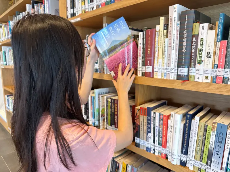 ▲屏東縣府攜手各鄉鎮市圖書館共同推動各項閱讀計畫，提升閱讀力。（圖／屏東縣府提供）