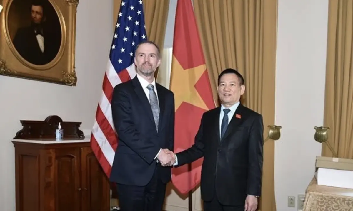 ▲越南副總理胡德福（Ho Duc Phoc）和美國貿易代表葛里爾（Jamieson Greer）在華盛頓會晤後發表聲明。（圖／翻攝自越通社）