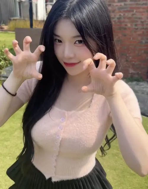 ▲趙娟週空靈的外表吸引超多粉絲。（圖／趙娟週IG）