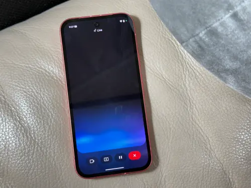 Google Pixel 9a AI功能全開,有著Google親兒子的優勢,原生機福利塞好塞滿。(圖/記者周淑萍攝) ▲Google Pixel 9a AI功能全開,有著Google親兒子的優勢,原生機福利塞好塞滿。(圖/記者周淑萍攝)