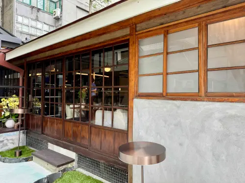 ▲古今交融的「輝室」，十分耐人尋味。（圖／記者蕭涵云攝）