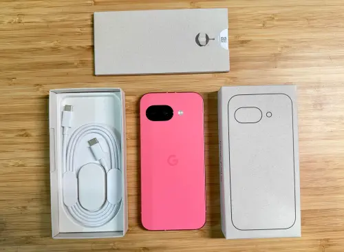 Google Pixel 9a。(圖/記者周淑萍攝) ▲Google Pixel 9a。(圖/記者周淑萍攝)
