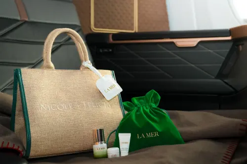 ▲星宇航空則歡慶成立7週年，再度攜手頂級保養品牌LA MER海洋拉娜，僅限頭等艙旅客的期間限定好禮。（圖／星宇航空提供）