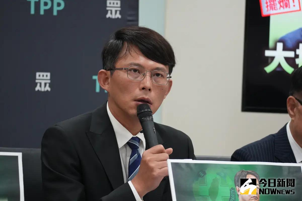 ▲針對民進黨團提案藍白委全送紀律委員會，民眾黨立委黃國昌無奈嘆，不願形容柯建銘是毒瘤。（圖／記者呂炯昌攝，2025.04,11）